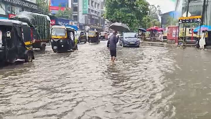 Kalyan-Dombivli Rain Update : कल्याण-डोंबिवलीकरांना मुसळधार पावसानं झोडपलं, 'या' भागात गुडघाभर पाणी Kalyan-Dombivli Rain Update : कल्याण-डोंबिवलीकरांना मुसळधार पावसानं झोडपलं, 'या' भागात गुडघाभर पाणी