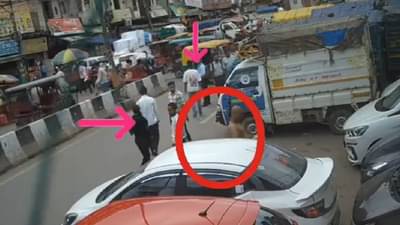 VIDEO : अंगावर पावडर टाकला अन् क्षणात बॅग गायब... खुजली गँगची दहशत वाढली; सीसीटीव्हीत काय दिसतंय?