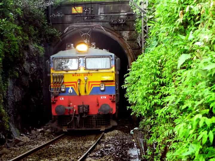 Kokan Railway BIG news : मध्य रेल्वेच्या मदतीने कोकण रेल्वेचा मोठा निर्णय, आजपासून..... Kokan Railway BIG news : मध्य रेल्वेच्या मदतीने कोकण रेल्वेचा मोठा निर्णय, आजपासून.....