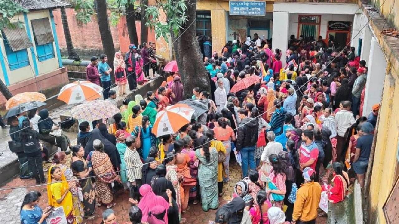 Ladki Bahin Yojana : महिलांनो... 'लाडकी बहीण'चा फॉर्म मराठीत भरलाय? 1500 रुपये मिळणार नाही? नव्या निर्णयाविरोधात मनसे आक्रमक