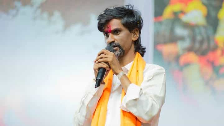 मनोज जरांगे पाटील शरद पवारांच्या नादी लागून भरकटले, भाजप नेत्याची सडकून टीका मनोज जरांगे पाटील शरद पवारांच्या नादी लागून भरकटले, भाजप नेत्याची सडकून टीका