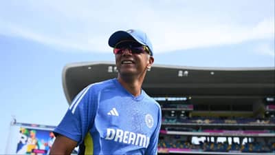 Rahul Dravid : टीम इंडियापासून दूर झाल्यानंतर राहुल द्रविड आता या टीमचे बनू शकतात हेड कोच