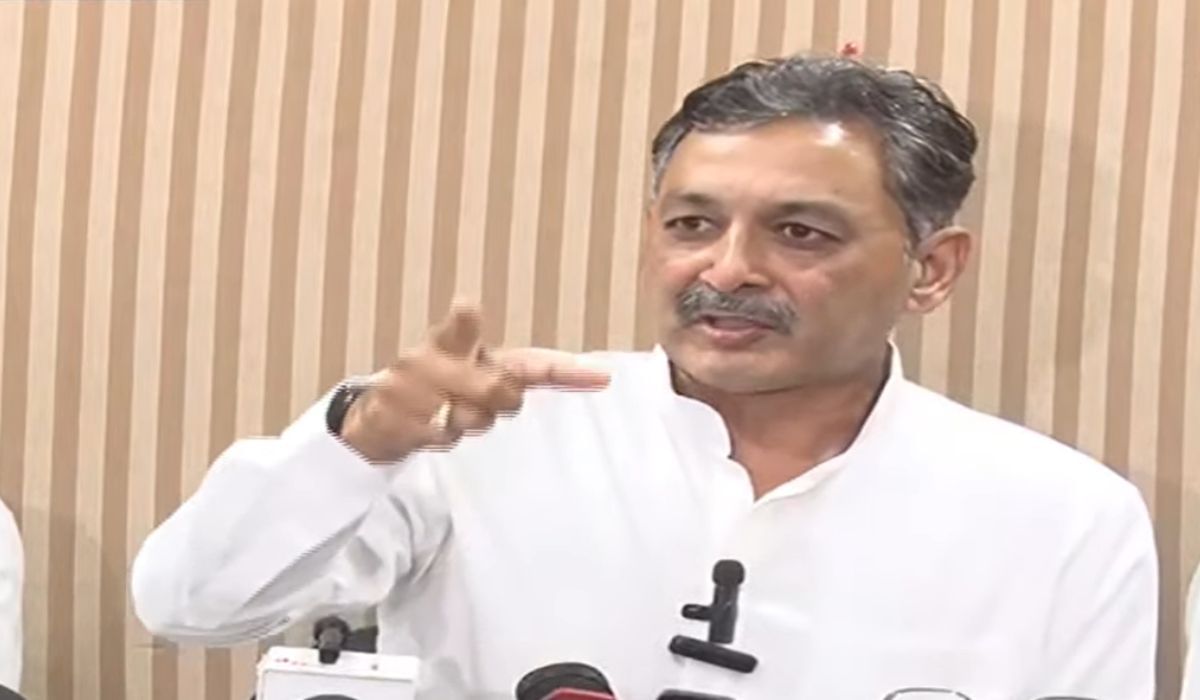 छत्रपती संभाजी राजे यांचा स्वराज पक्ष राज्यात किती जागा लढवणार? संभाजी राजे म्हणाले... छत्रपती संभाजी राजे यांचा स्वराज पक्ष राज्यात किती जागा लढवणार? संभाजी राजे म्हणाले...