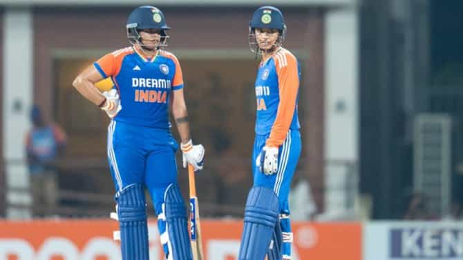 Ind W vs Sa W 2nd T-20 : भारताचा आफ्रिकेवर 10 विकेटने दणदणीत विजय, मालिका बरोबरीत