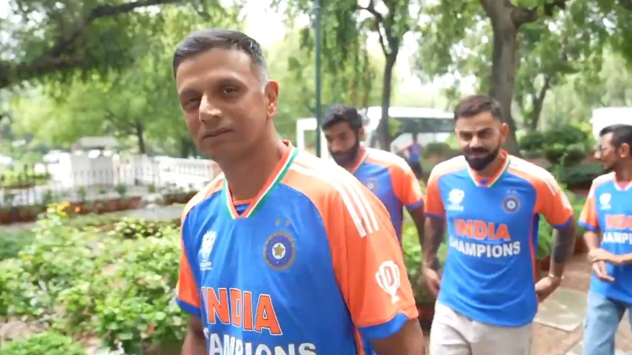 Team India : टी20 वर्ल्डकप जेतेपदानंतर टीम इंडियाच्या जर्सीत अखेर दिसला असा बदल, काय ते जाणून घ्या