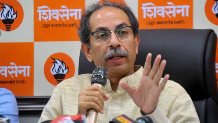 ठाकरे पिता-पुत्रांना अडकवण्याचा डाव, अनिल देशमुखांवरही दबाव, अंनिसच्या श्याम मानव यांचा खळबळजनक दावा ठाकरे पिता-पुत्रांना अडकवण्याचा डाव, अनिल देशमुखांवरही दबाव, अंनिसच्या श्याम मानव यांचा खळबळजनक दावा
