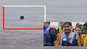 पुराच्या पाण्यात त्याची हिंमत जिंकली, असा वाचला तरुणाचा जीव