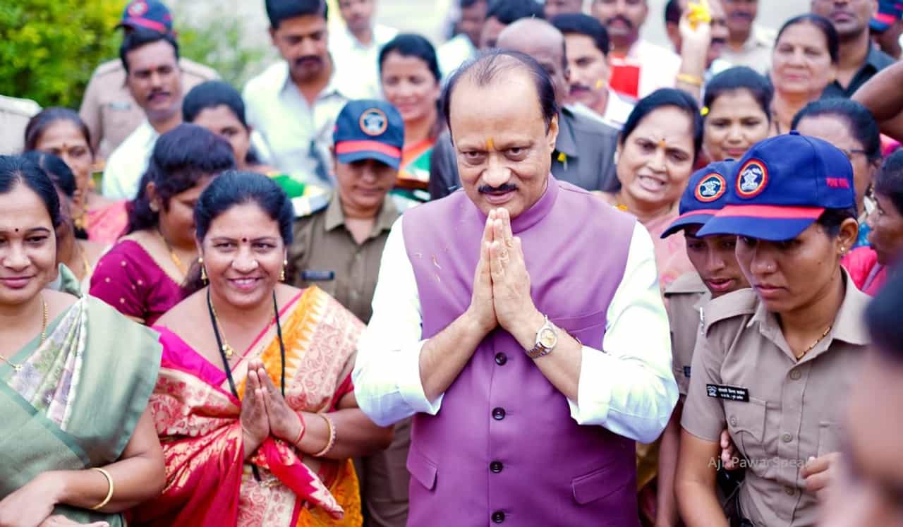 'गुलाबी जॅकेट' वरून प्रश्न विचारताच अजितदादा पत्रकारांवर भडकले, तुला काही त्रास होतोय...