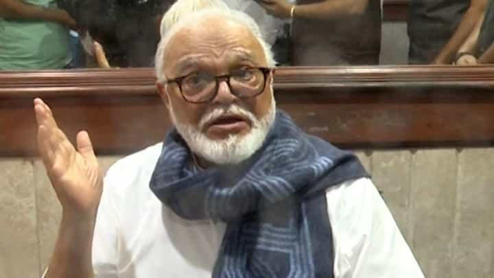 'मी सर्व अंगावर परफ्यूम-सेंट मारून जातो, उलट्या कशा होतील', भुजबळांचा कुणाला खोचक टोला? 'मी सर्व अंगावर परफ्यूम-सेंट मारून जातो, उलट्या कशा होतील', भुजबळांचा कुणाला खोचक टोला?