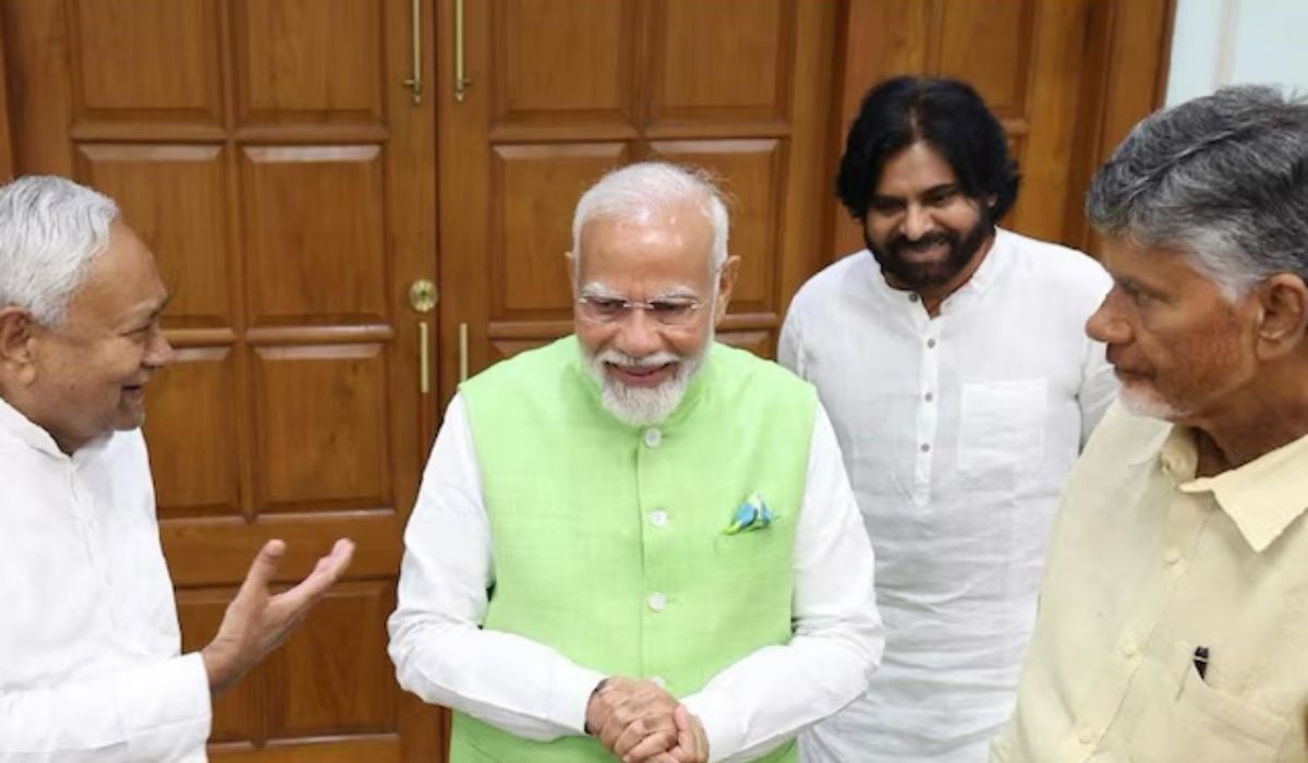 अर्थसंकल्पात बिहार-आंध्रला मोठी भेट, केसी त्यागी आणि CM नायडूंनी दिली अशी प्रतिक्रिया अर्थसंकल्पात बिहार-आंध्रला मोठी भेट, केसी त्यागी आणि CM नायडूंनी दिली अशी प्रतिक्रिया