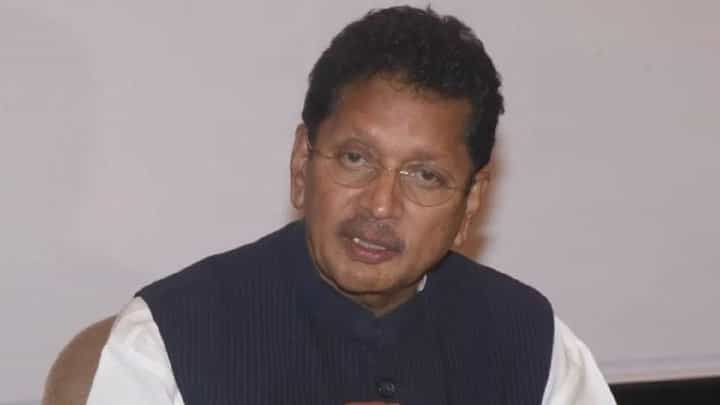 बदलापूर घटनेनंतर सरकारचे उघडले डोळे, शिक्षणमंत्र्यांनी खासगी शाळांना दिले निर्देश, 'आता राज्यातील शाळांमध्ये....' बदलापूर घटनेनंतर सरकारचे उघडले डोळे, शिक्षणमंत्र्यांनी खासगी शाळांना दिले निर्देश, 'आता राज्यातील शाळांमध्ये....'