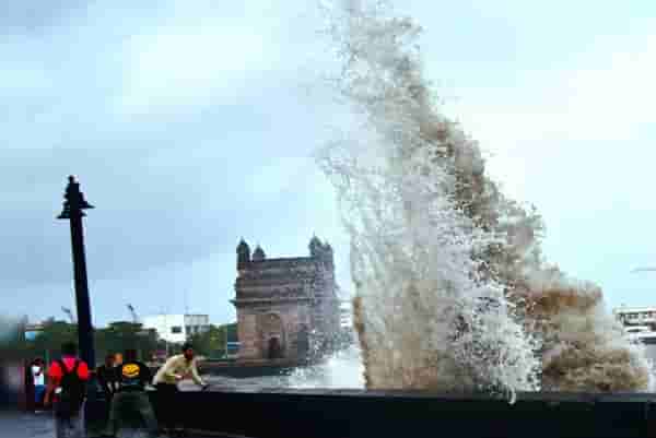 ‘या’ वर्षापर्यंत मुंबईला समुद्र गिळणार? अभ्यासात चिंता वाढवणारं सत्य समोर
