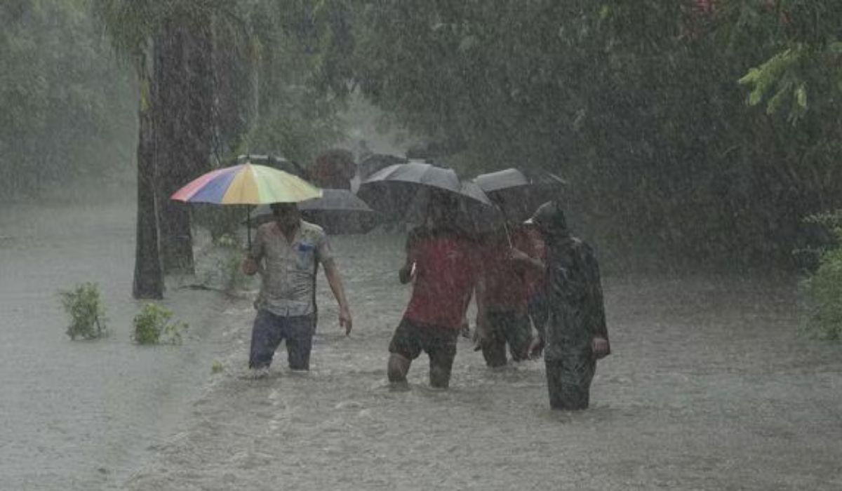 Maharashtra Weather Update : कोकणात पुढील 4 दिवस धुव्वाधार... मुंबई पुण्यात कसा पाऊस? काय सांगतंय हवामान खातं?