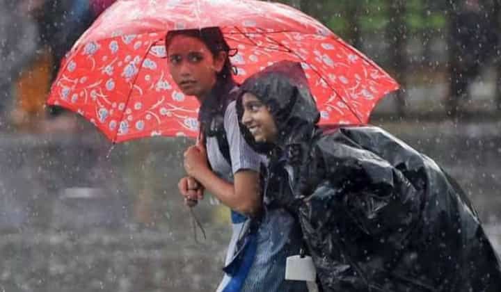 Mumbai Rain Update : सोमवारच्या अतिवृष्टीनंतर आज पावसाची काय स्थिती? मुंबईच्या लाइफलाइनचेही बघा अपडेट्स Mumbai Rain Update : सोमवारच्या अतिवृष्टीनंतर आज पावसाची काय स्थिती? मुंबईच्या लाइफलाइनचेही बघा अपडेट्स