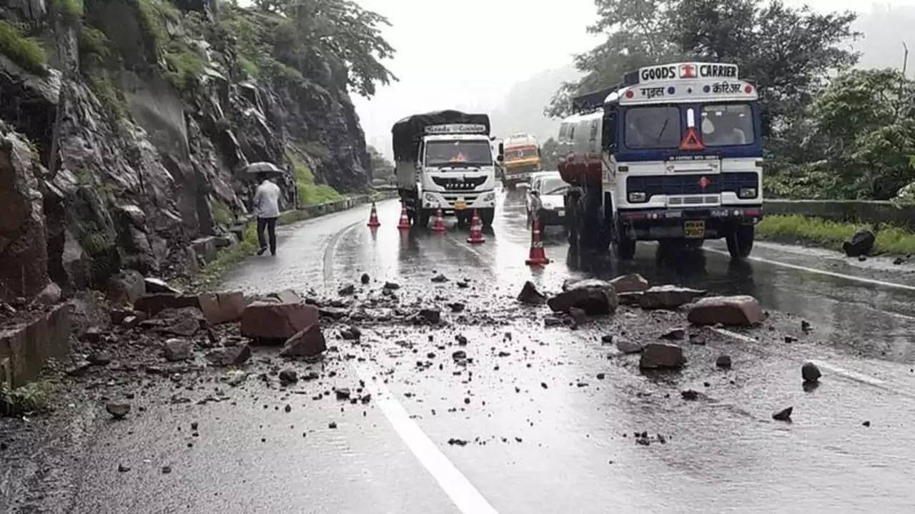 मुंबई-नाशिकला जोडणारा कसारा घाट बनतोय मृत्यूचा सापळा? चालकांकडून काय होतेय मागणी?