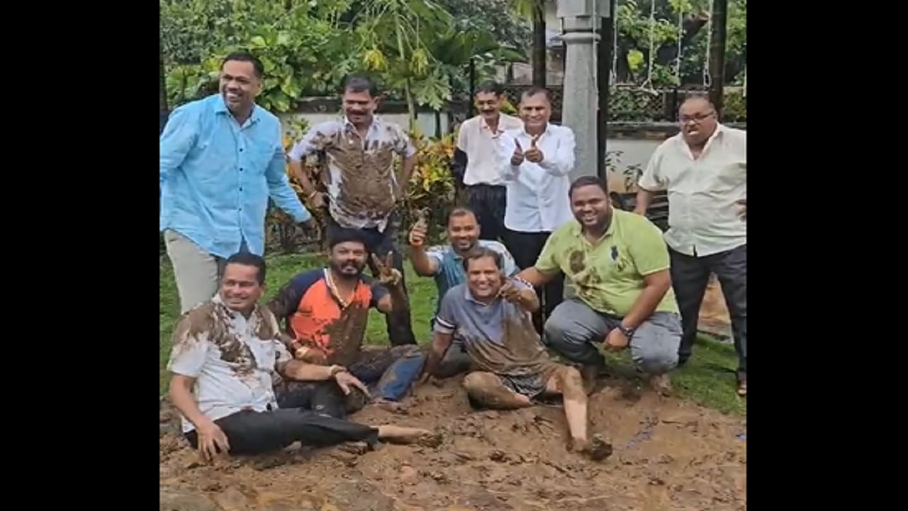 असा जल्लोष कधी पाहिलाय? जयंत पाटलांच्या पराभवाचा आनंद 'या' आमदारानं चिखलात लोळून लुटला