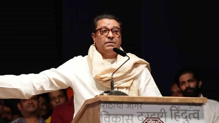 'महाराष्ट्राची सर्कस झालीये, कोणाच्या मंत्रालयाच्या जाळ्यांवरून उड्या तर कोणाचे विदुषकी चाळे...', राज ठाकरे नेमकं म्हणाले? 'महाराष्ट्राची सर्कस झालीये, कोणाच्या मंत्रालयाच्या जाळ्यांवरून उड्या तर कोणाचे विदुषकी चाळे...', राज ठाकरे नेमकं म्हणाले?