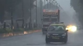 Mumbai Rain Update : मुंबईत रात्रीपासून मुसळधार पाऊस, लोकल, रस्ते वाहतुकीची सध्या स्थिती काय? जाणून घ्या