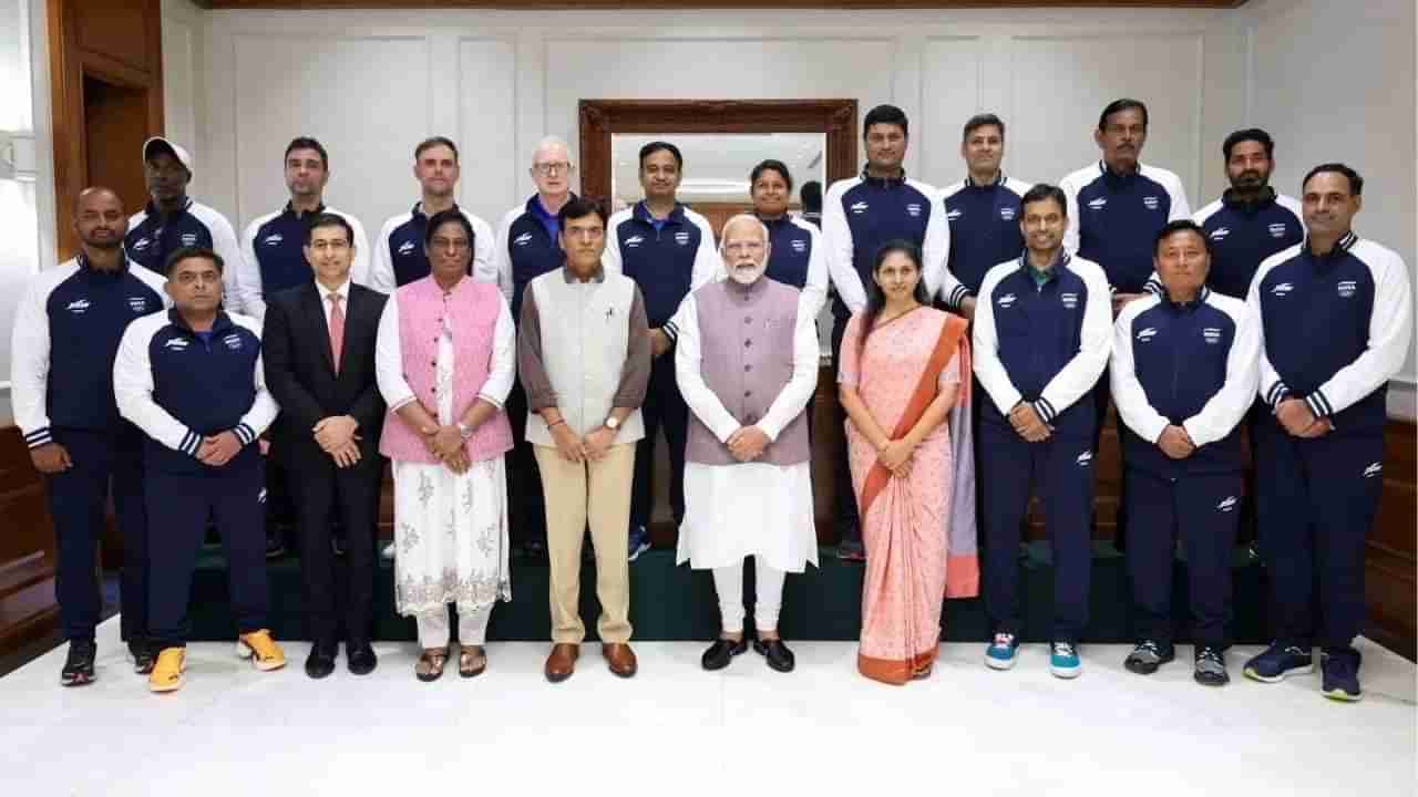 Paris Olympics 2024 : ऑलिंपिक खेळाडूंशी बोलताना PM मोदींची नीरज चोप्राकडे खास डिमांड