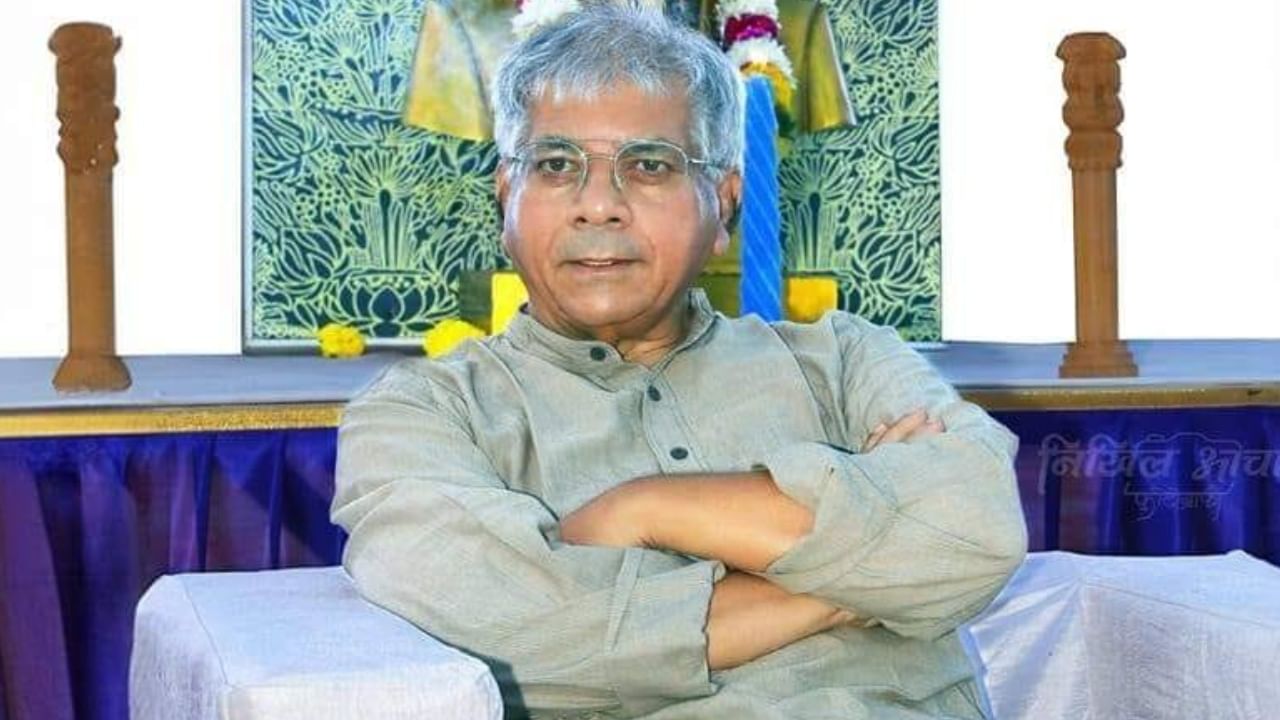 महाविकास आघाडीतील पक्ष श्रीमंत मराठ्यांचे... सध्याचा वाद गरीब अन् श्रीमंत मराठ्यांचा, बळी मात्र... प्रकाश आंबेडकर महाविकास आघाडीतील पक्ष श्रीमंत मराठ्यांचे... सध्याचा वाद गरीब अन् श्रीमंत मराठ्यांचा, बळी मात्र... प्रकाश आंबेडकर