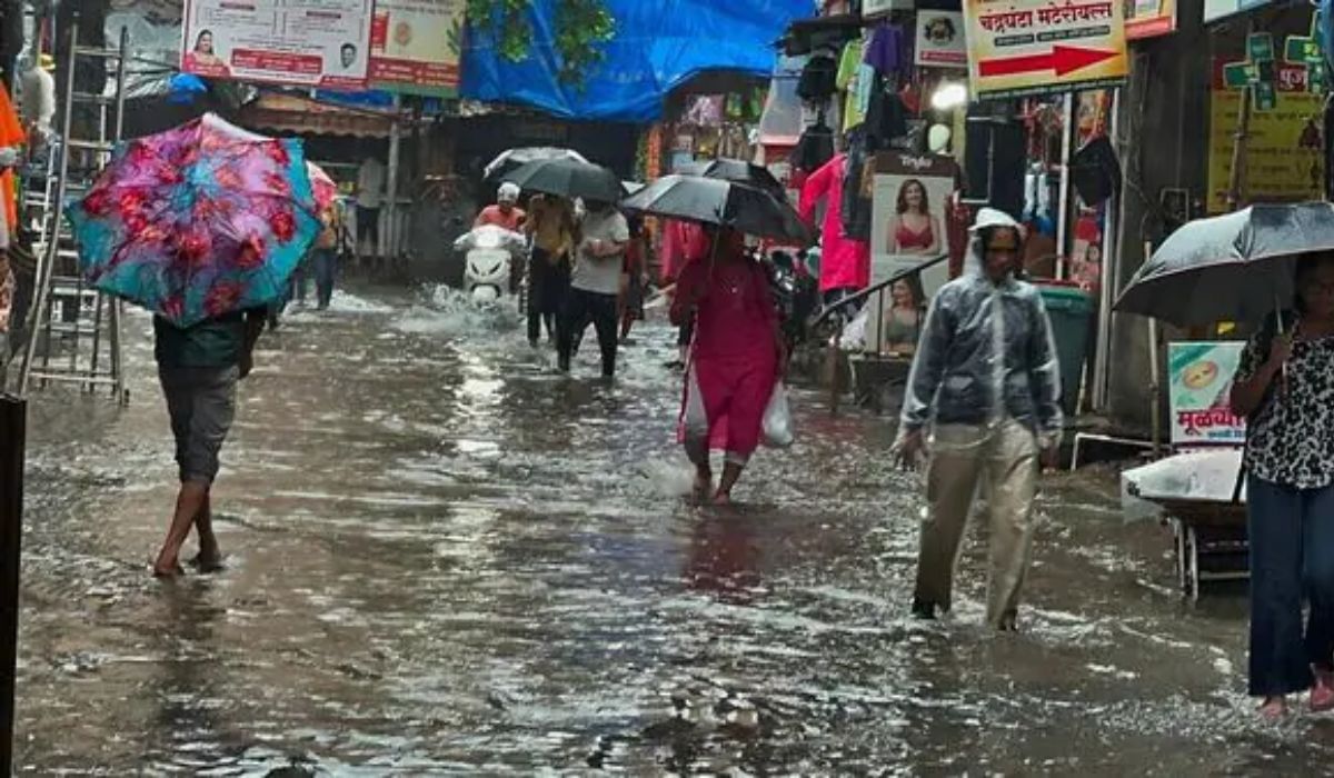 Maharashtra Rain: काम असेल तरच घराबाहेर पडा, राज्यात अती मुसळधार पावसाचा इशारा, सहा जिल्ह्यांना रेड अलर्ट