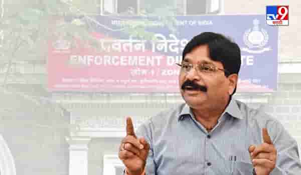 रवींद्र वायकरांना मुंबई पोलिसांनी क्लीन चिट, म्हणाले गलती से मिस्टेक !