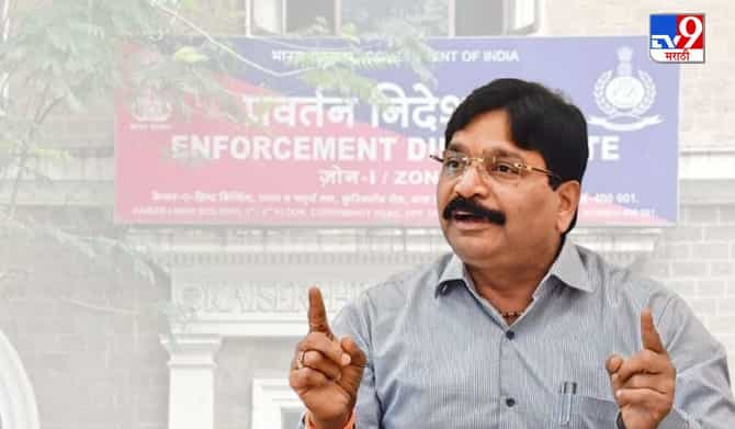 रवींद्र वायकरांना मुंबई पोलिसांनी क्लीन चिट, म्हणाले गलती से मिस्टेक !