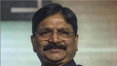 ‘वेळ कशी कोणावर येते…,’ क्लीन चिटवर काय म्हणाले रवींद्र वायकर