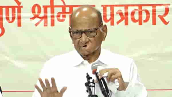 वृत्तपत्रात अदृश्य शक्तीचा वावर... ते सांगतील तसेच छापून येते; शरद पवार यांचा मोठा दावा