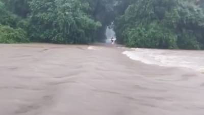 Kokan Rain Update : सिंधुदुर्गात तुफान पावसानं झोडपलं, वेंगुर्ल्यातील पूल पाण्याखाली अन्…