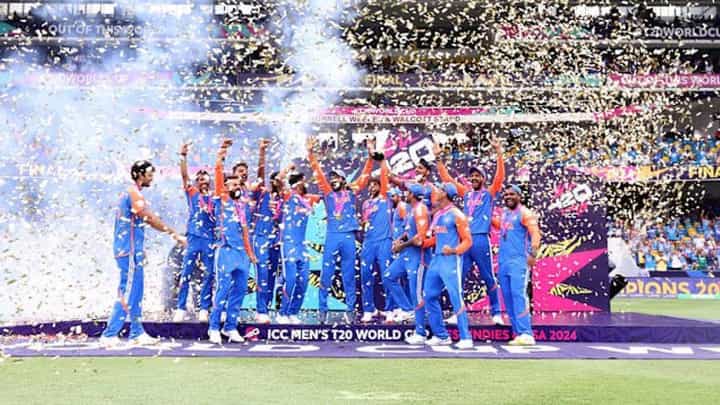 Team India Victory Parade : वेलकम 'चॅम्पियन्स'... टीम इंडियाचं मुंबई विमानतळावर दणक्यात आगमन Team India Victory Parade : वेलकम 'चॅम्पियन्स'... टीम इंडियाचं मुंबई विमानतळावर दणक्यात आगमन