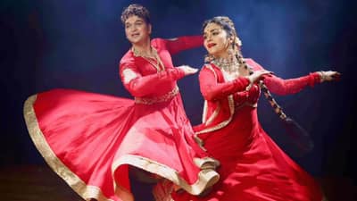 अमृता खानविलकरचं स्वप्न पूर्ण...; नव्या माध्यमातून येणार प्रेक्षकांच्या भेटीला