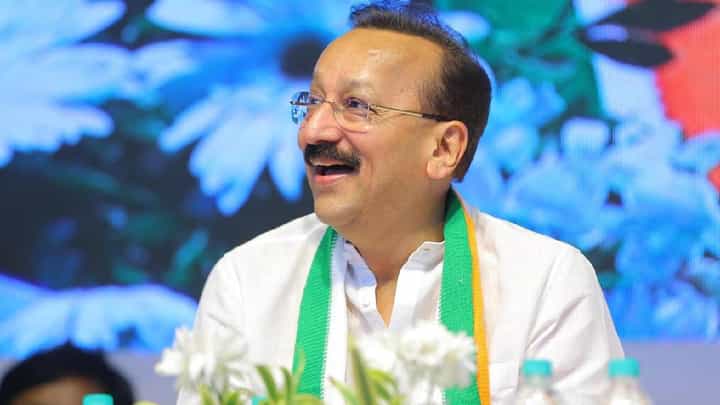 अजित पवार गटाचे नेते बाबा सिद्दीकींवर गोळीबार, प्रकृती गंभीर; लिलावतीत उपचार सुरु अजित पवार गटाचे नेते बाबा सिद्दीकींवर गोळीबार, प्रकृती गंभीर; लिलावतीत उपचार सुरु