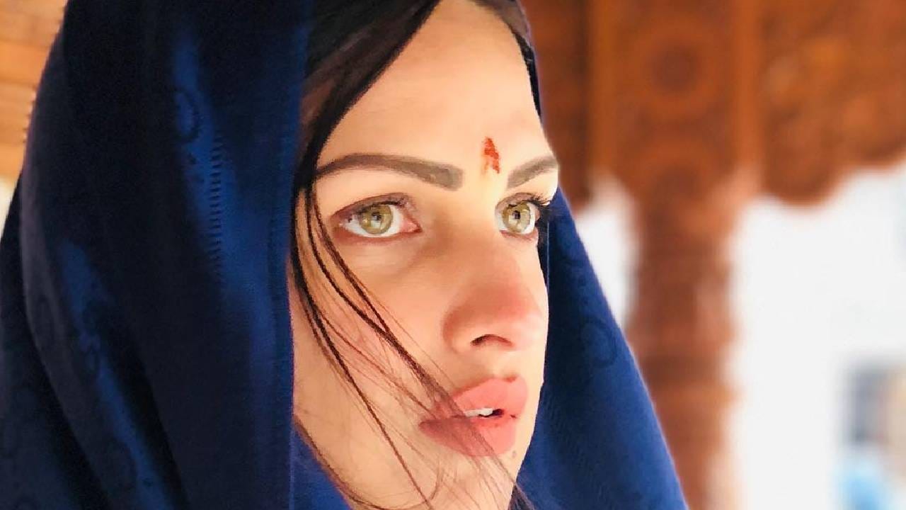 अभिनेत्रीचा संताप, नऊ महिन्यानंतर भडकली, धर्मासाठी बॉयफ्रेंडलाही... अभिनेत्रीचा संताप, नऊ महिन्यानंतर भडकली, धर्मासाठी बॉयफ्रेंडलाही...