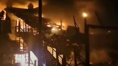 सर्वात मोठी बातमी | कोल्हापूरमधील केशवराव भोसले नाट्यगृहाला भीषण आग, नाट्यसृष्टीत हळहळ