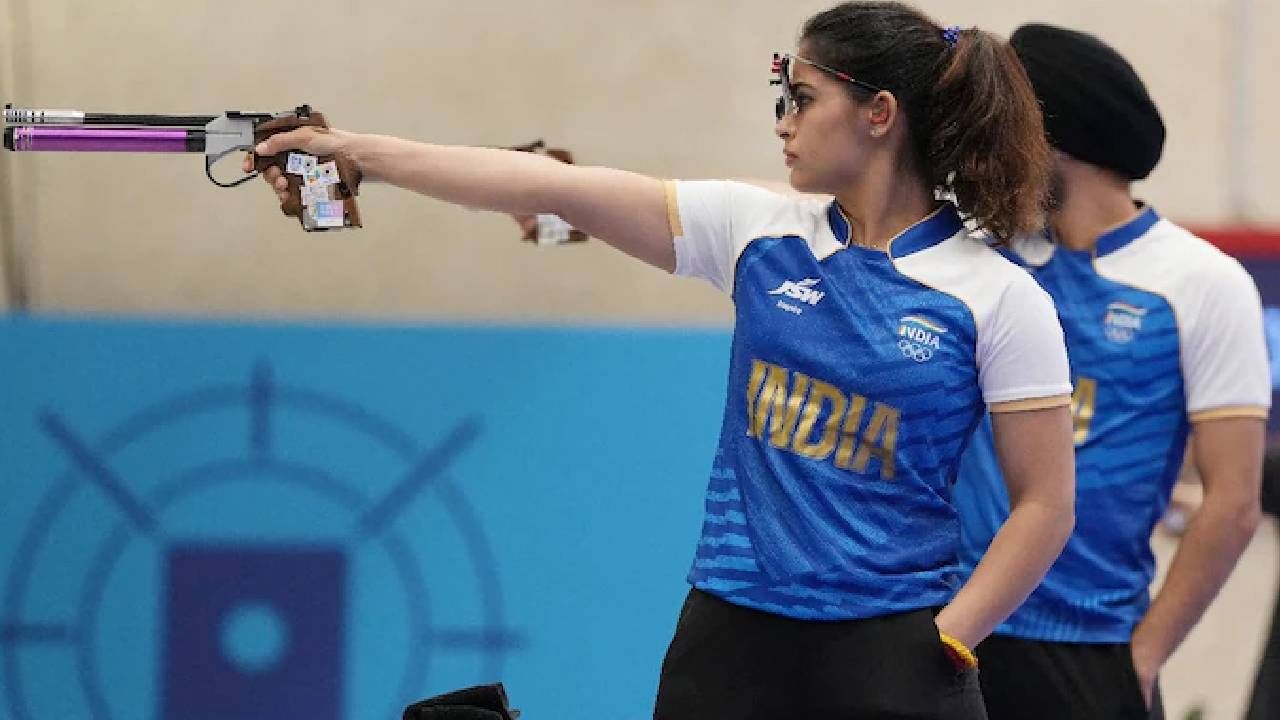 मनु भाकर हिने १० मीटर एअर पिस्तूल महिला गटात कांस्य जिंकले. नेमबाजीमध्ये वैयक्तिक पहिले पदक जिंकणारी ती भारताची पहिला महिला खेळाडू ठरली आहे. त्यानंतर  १० मीटर एअर पिस्तूल मिश्र सांघिक स्पर्धेत सरबज्योत सिंगसह कांस्यपदक जिंकले.