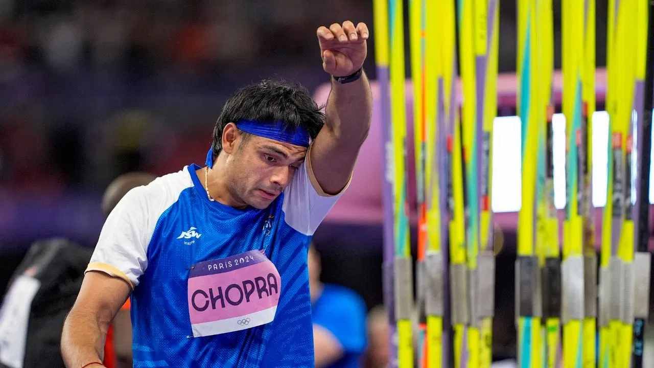 Neeraj Chopra : 'मी माझ्या बाजूने सर्वोत्तम दिलं, पण..', रौप्य पदक जिंकल्यानंतर नीरजची पहिली प्रतिक्रिया काय? VIDEO