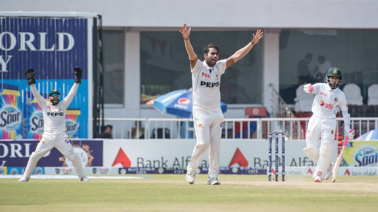 PAK vs BAN : दुसऱ्या कसोटीच्या पहिल्याच दिवशी पाकिस्तानवर रडण्याची वेळ, झालं असं की... PAK vs BAN : दुसऱ्या कसोटीच्या पहिल्याच दिवशी पाकिस्तानवर रडण्याची वेळ, झालं असं की...