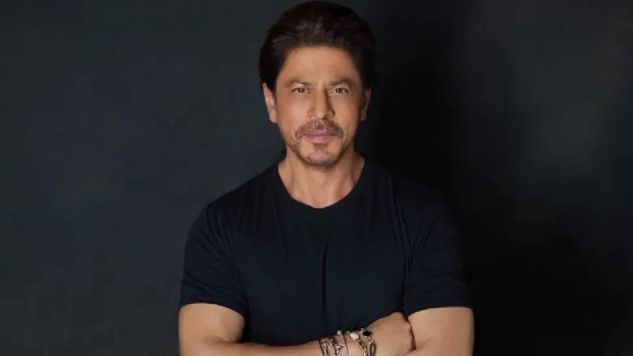 बॉलिवूड किंग शाहरुख खान याचा लेक ‘स्टारडम’ या वेब सीरिजच्या माध्यमातून बॉलिवूडमध्ये पर्दापण करतोय. डायरेक्टर म्हणून तो बॉलिवूडमध्ये डेब्यू करणार आहे.