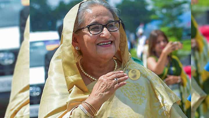 Bangladesh Crisis : शेख हसीना यांनी देश सोडल्यानंतर बांगलादेशात काय होणार? रोडमॅप तयार Bangladesh Crisis : शेख हसीना यांनी देश सोडल्यानंतर बांगलादेशात काय होणार? रोडमॅप तयार