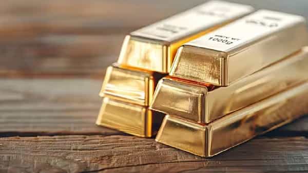 सॉव्हरिन गोल्ड बाँड योजनेतंर्गत पहिल्या मालिकेने जोरदार परतावा दिला आहे. यामध्ये गुंतवणूकदारांचे पैसे डबल झाले आहेत.