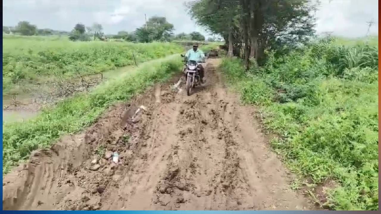 ऊन ,वारा, पाऊस असला तरी ऑर्डर आल्यावर कशाची ही पर्वा न करता शेताच्या बांधावर जाऊन शेतकरी,मजूर, कामगार यांच्यापर्यंत माळी चहा पोहचवण्याचे काम  करतात.