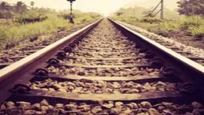 ED च्या अधिकाऱ्याने जीवन संपवलं की घातपात? रेल्वे रुळावर मृतदेह, घटनेच मुंबई कनेक्शन