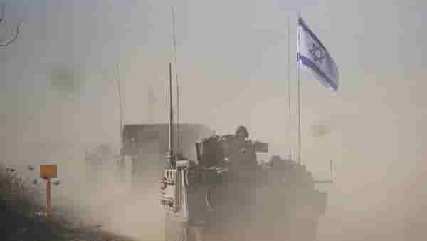 Iran vs Israel : कुठल्याही क्षणी आक्रमण, वॉरशिप तैनात, F-16, F-18 सज्ज, कोण मोठी किंमत चुकवणार?