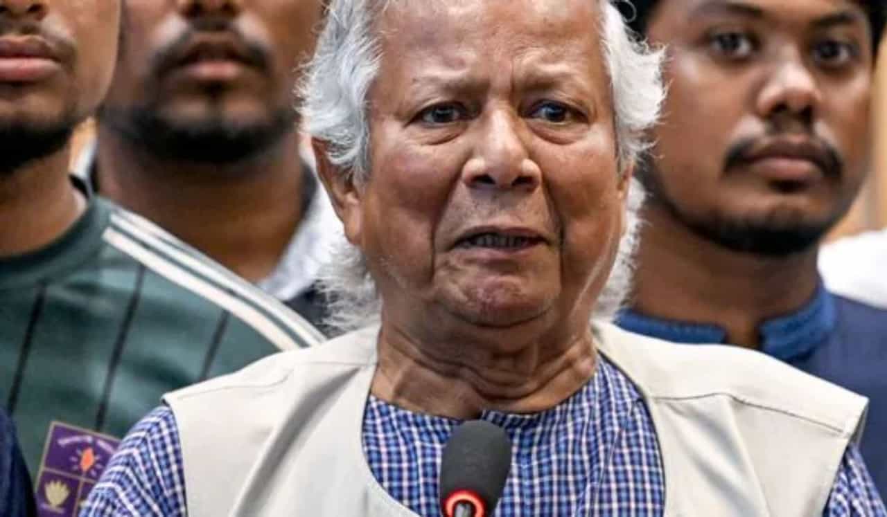 बांगलादेशमध्ये पोहोचताच मुहम्मद युनूस यांना अश्रू अनावर, म्हणाले हा दुसरा विजय दिवस