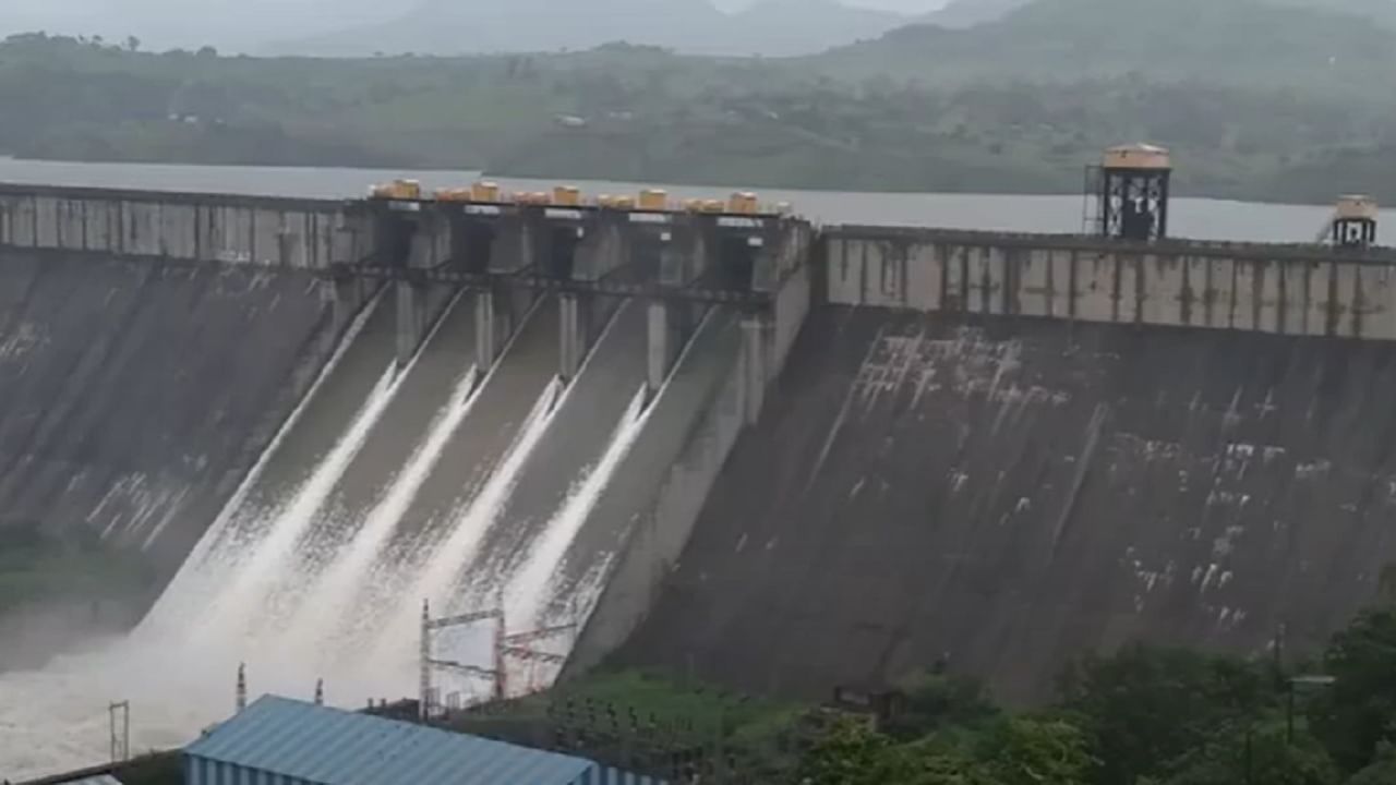 भंडारदरा पाणलोट क्षेत्रात दमदार पाऊस, विसर्ग सुरू; नदीकाठच्या गावांना सतर्कतेचा इशारा