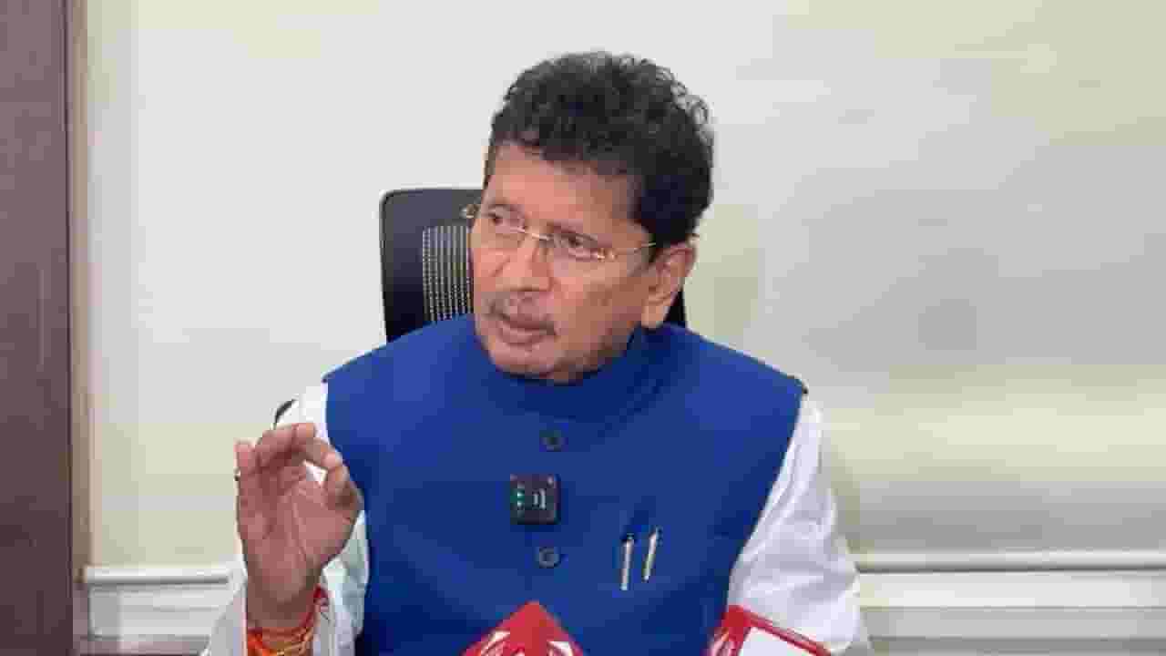 Deepak Kesarkar : 'ही माझी शेवटची निवडणूक, माझा पुढचा राजकीय वारसदार...',  दीपक केसरकराचं मोठं वक्तव्य