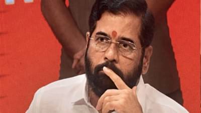 शिवसेनेत शिंदेंनी उठाव केला, पण या मंत्र्याचे पुतणे शरद पवारांना भेटले, शिवसेनेतील बड्या पदाधिकाऱ्याचा बॉम्बगोळा