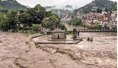 उतराखंडमध्ये ढगफुटी झाल्याने अनेक लोकं बेपत्ता, काहींचे मृतदेह सापडले