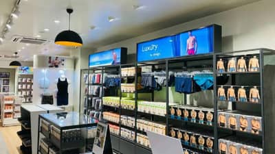 पावसाळ्यात अंडरवेअरच्या खरेदीत धडाका, विक्री वाढली; कारण काय ?